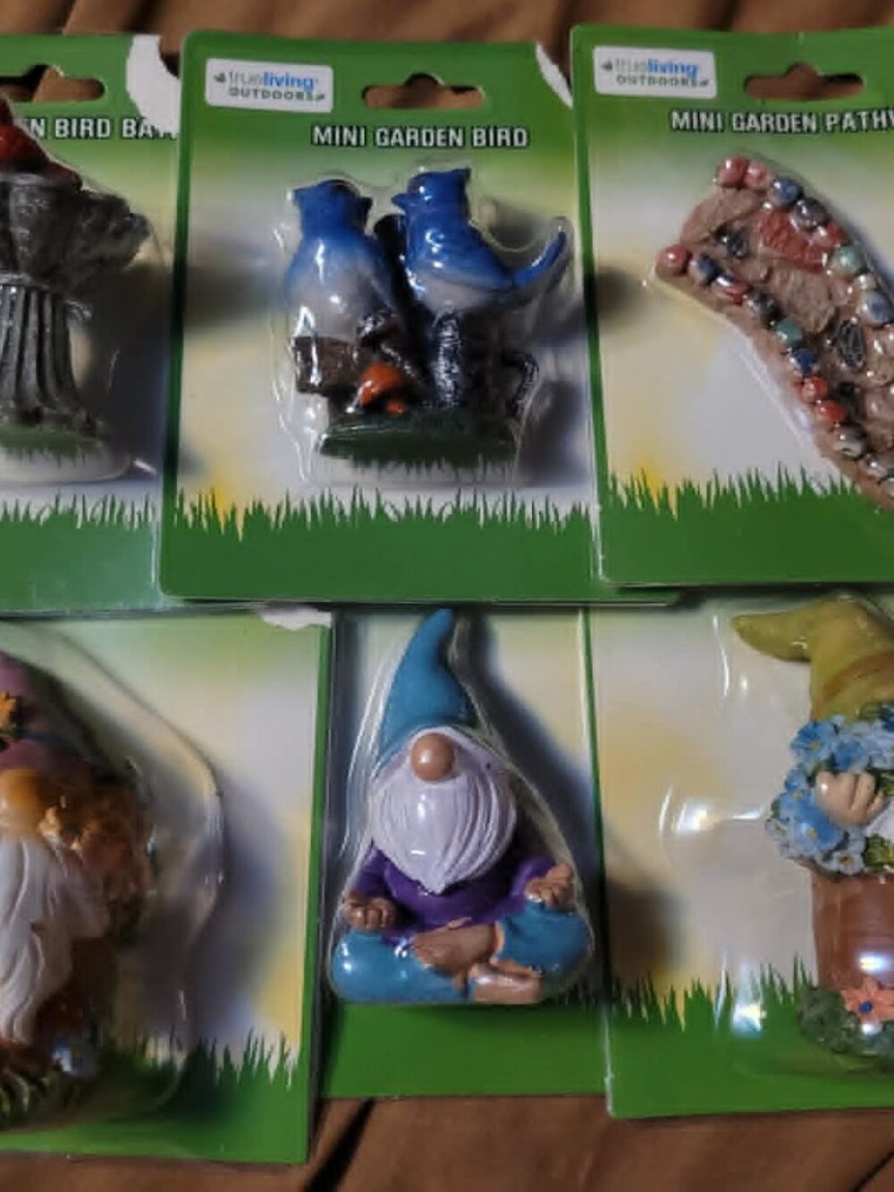 new LOT of 6 TRUE LIVING OUTDOORS MINI GARDEN FIGURES gnomes birds bath pathway